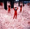 Yayoi Kusama, Infinity Mirror Room – Phalli’s Field, 1965. Installation, verschiedene Medien © YAYOI KUSAMA, Courtesy: Ota Fine Arts, Victoria Miro & David Zwirner
